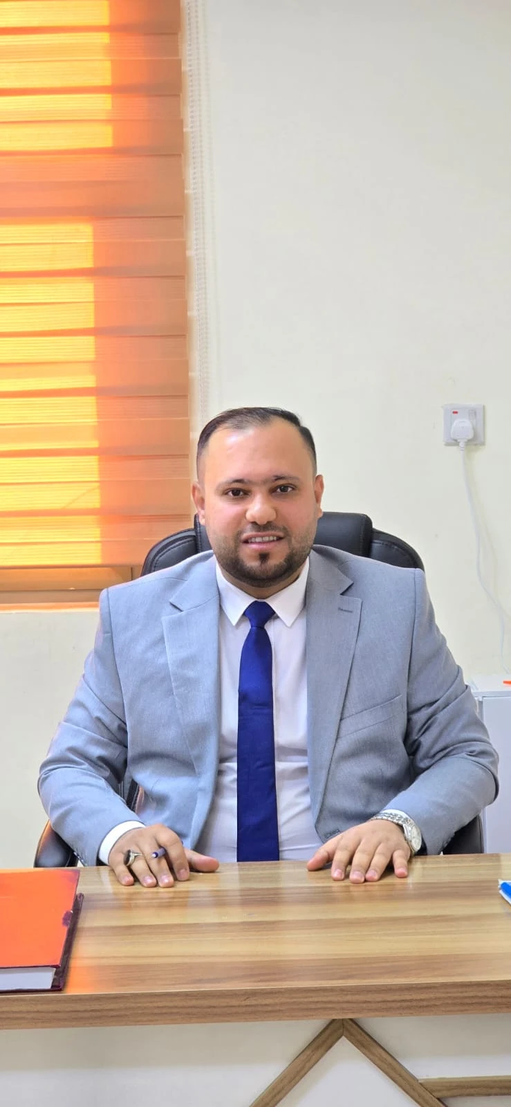 الأستاذ محمد هاشم أبو رغيف